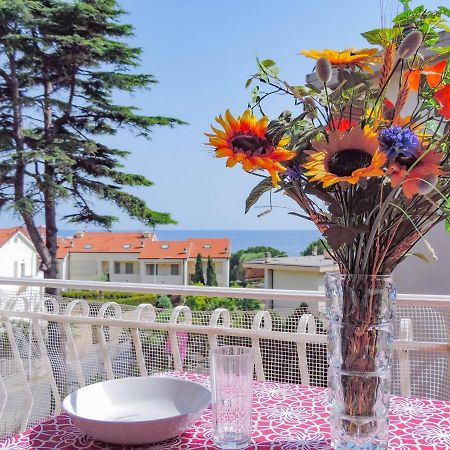 H11 Terrazzo Al Mare - Riva Ligure - Spiagge Apartman Kültér fotó