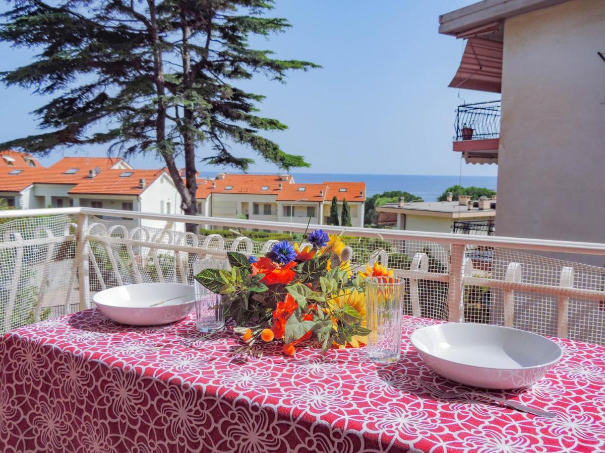 H11 Terrazzo Al Mare - Riva Ligure - Spiagge Apartman Kültér fotó