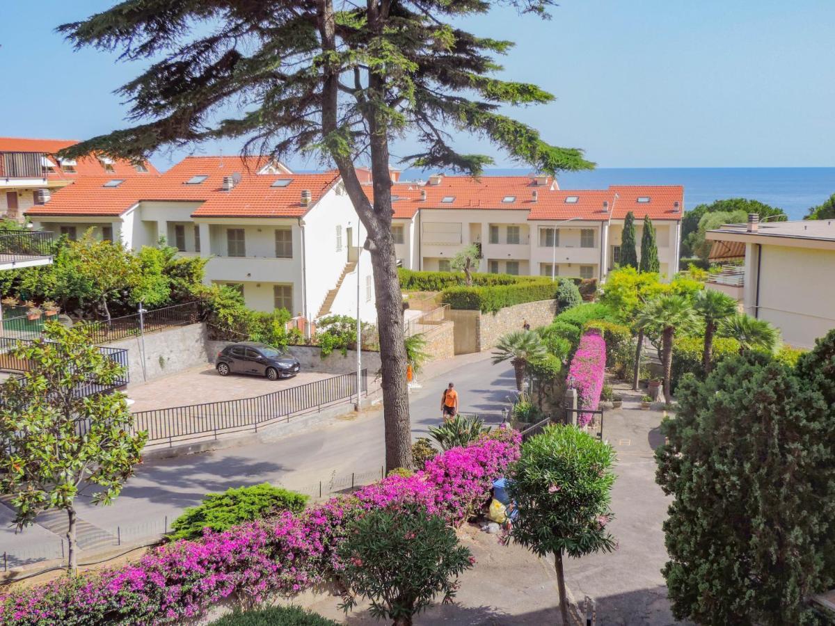 H11 Terrazzo Al Mare - Riva Ligure - Spiagge Apartman Kültér fotó